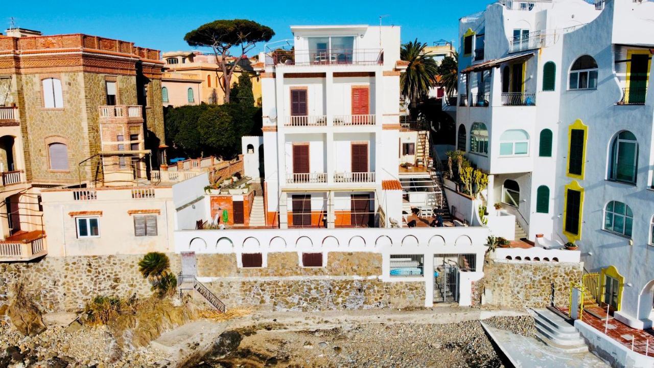 Be Your Home - Appartamento 4 Camere Sul Mare Scesa Al Mare Privata Санта-Маринелла Экстерьер фото