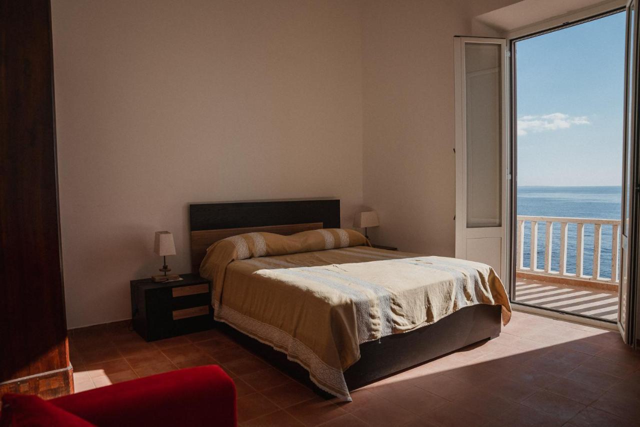 Be Your Home - Appartamento 4 Camere Sul Mare Scesa Al Mare Privata Санта-Маринелла Экстерьер фото