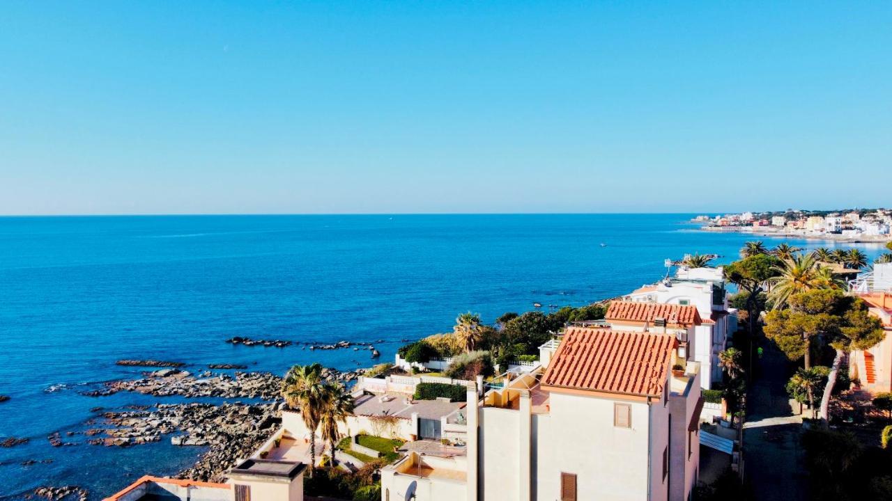 Be Your Home - Appartamento 4 Camere Sul Mare Scesa Al Mare Privata Санта-Маринелла Экстерьер фото