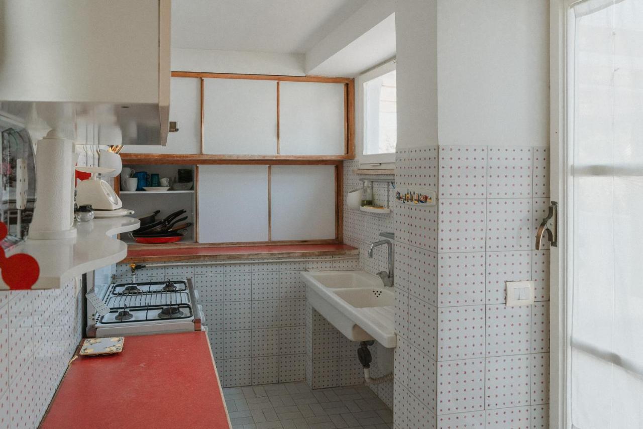 Be Your Home - Appartamento 4 Camere Sul Mare Scesa Al Mare Privata Санта-Маринелла Экстерьер фото