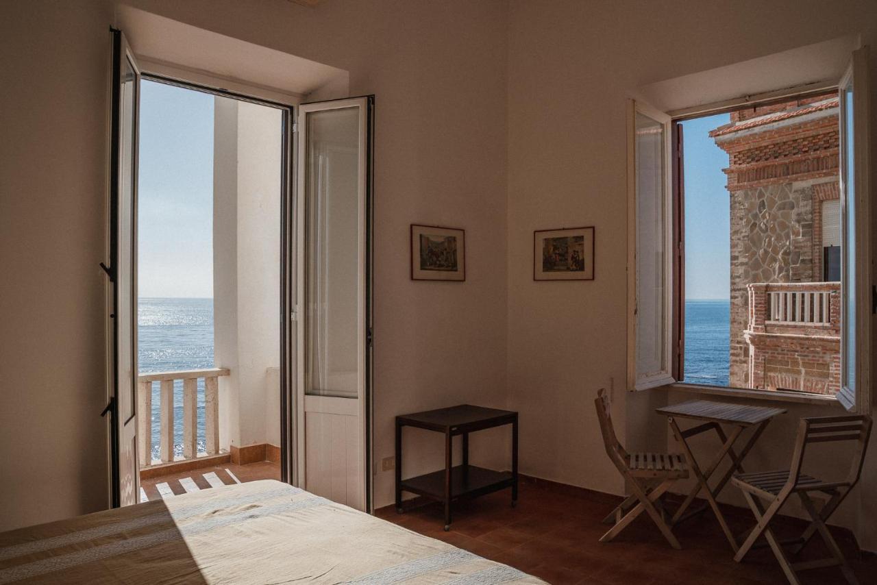 Be Your Home - Appartamento 4 Camere Sul Mare Scesa Al Mare Privata Санта-Маринелла Экстерьер фото