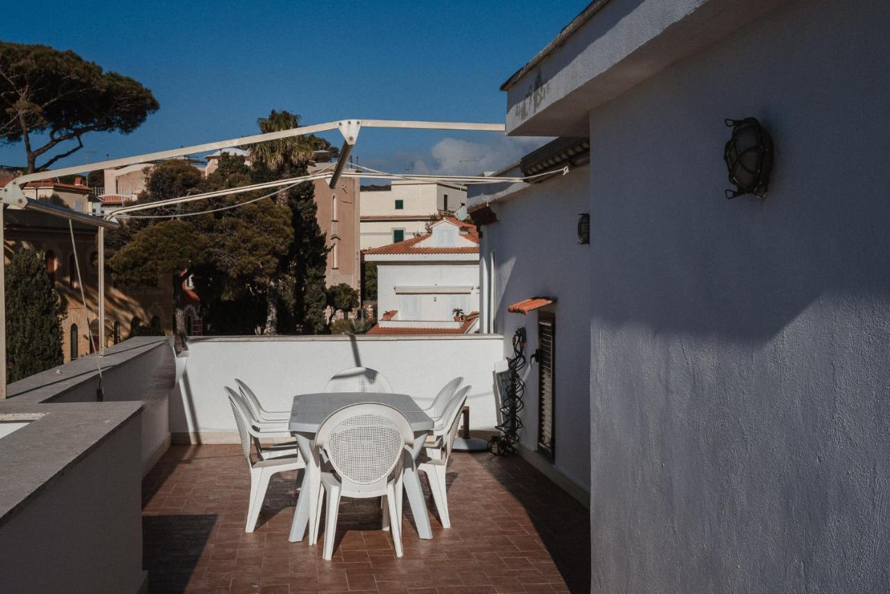 Be Your Home - Appartamento 4 Camere Sul Mare Scesa Al Mare Privata Санта-Маринелла Экстерьер фото